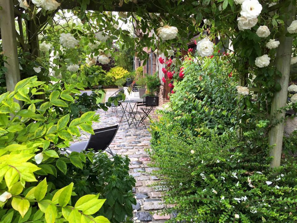 Le Manoir De La Campagne Hotell Yebleron Exteriör bild