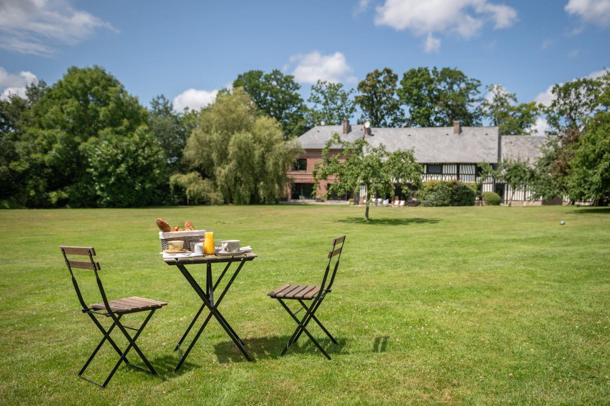 Le Manoir De La Campagne Hotell Yebleron Exteriör bild
